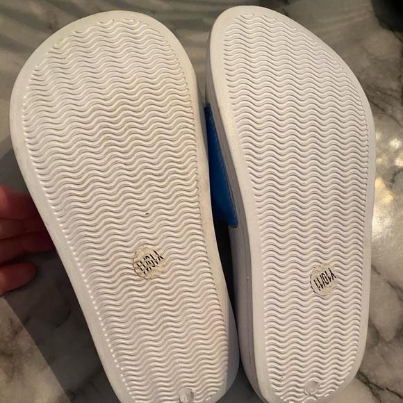 YouTube PrestonPlayz Fire Merch Ice Cream Slides 10/11 - Picture 2 of 2